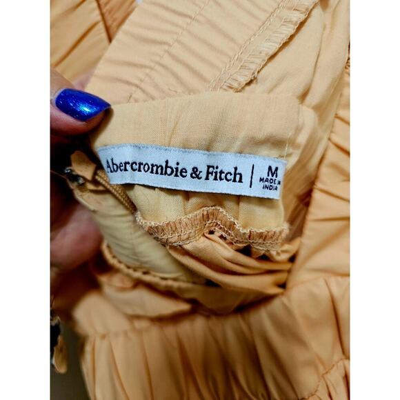 Abercrombie and Fitch Peach Mini dress. SzM. Flared. Teared. Sexy. ShortRuffled - Picture 3 of 15